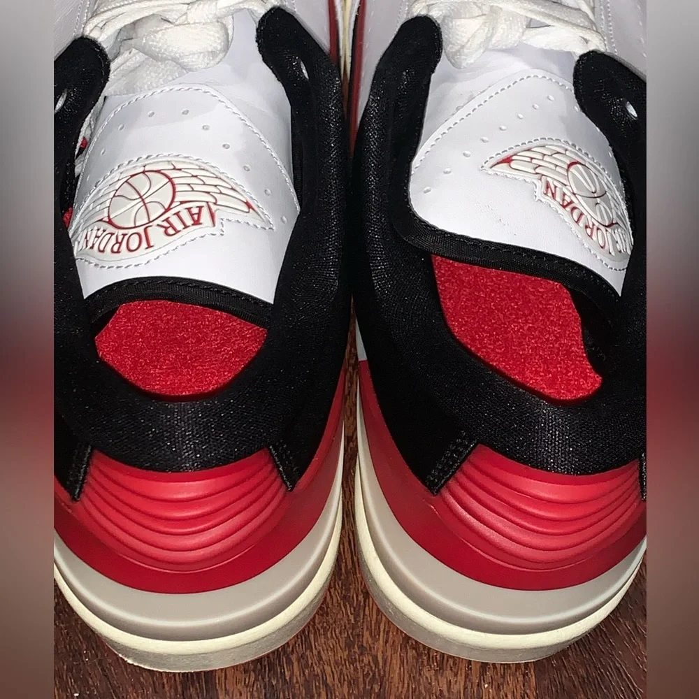 Nike air Jordan retro 2 size 10.5